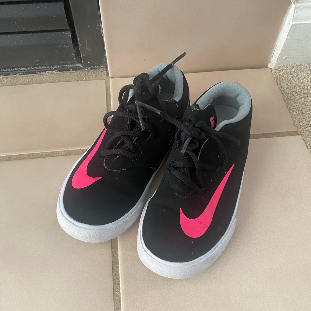 Girls Size 9C Nike tennis shoes